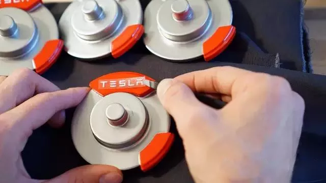 “致敬工業(yè)設(shè)計(jì)師”——(草圖、效果圖、手板、生產(chǎn))設(shè)計(jì)過(guò)程展示(圖15)